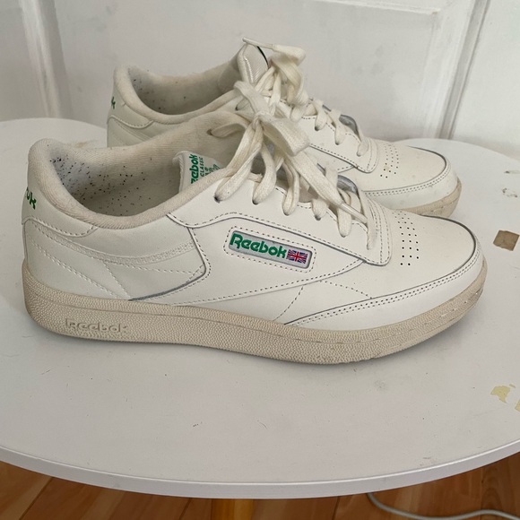 Reebok White Sneakers size 7 - Picture 1 of 9
